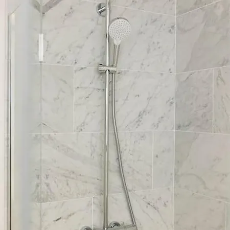 Penthouse Luxe 3 Bedrooms Center Appartamento